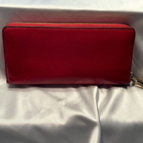 GUC MICHAEL KORS Leather Clutch Wallet with wrist strap - Picture 3 of 9